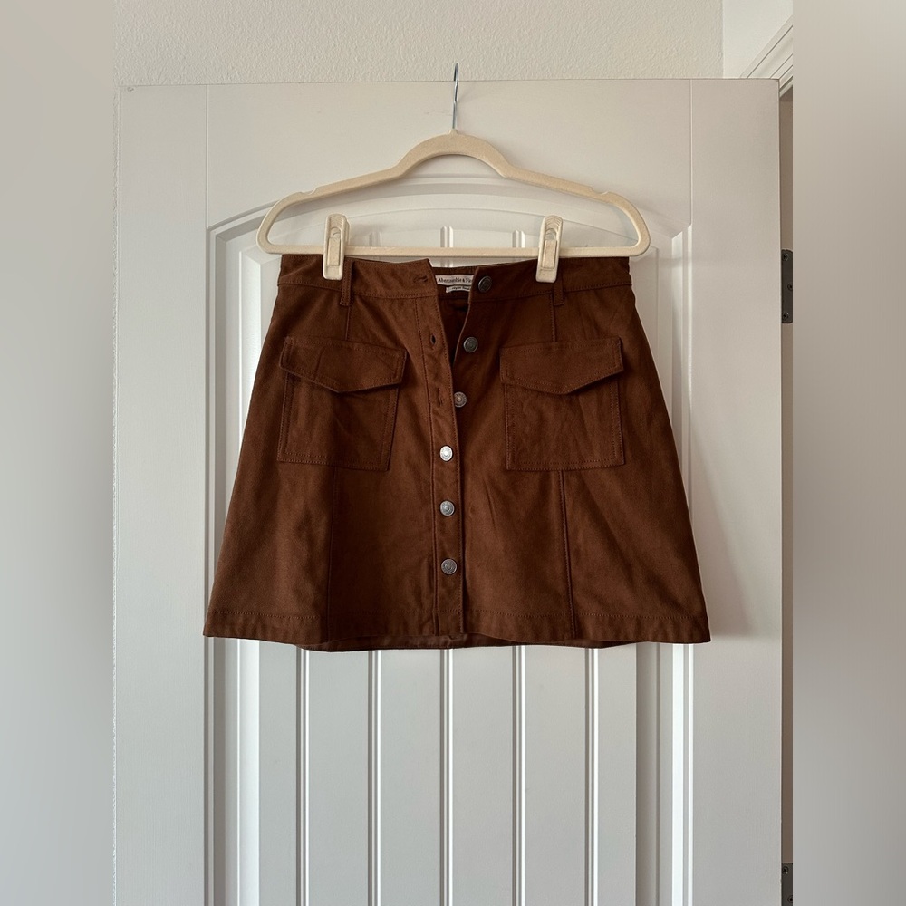 ABERCROMBIE & FITCH VEGAN SUEDE MINI SKIRT